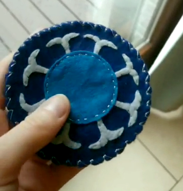 Sous-tasse étherion, par Milou