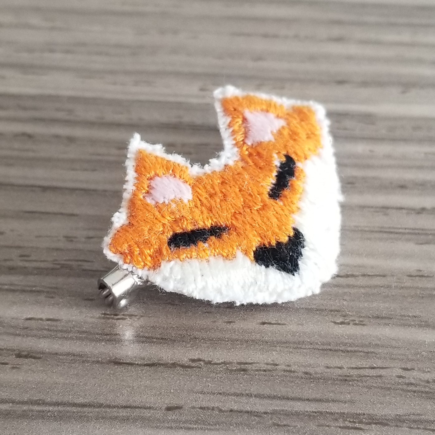 Broche renard brodée, par Milou