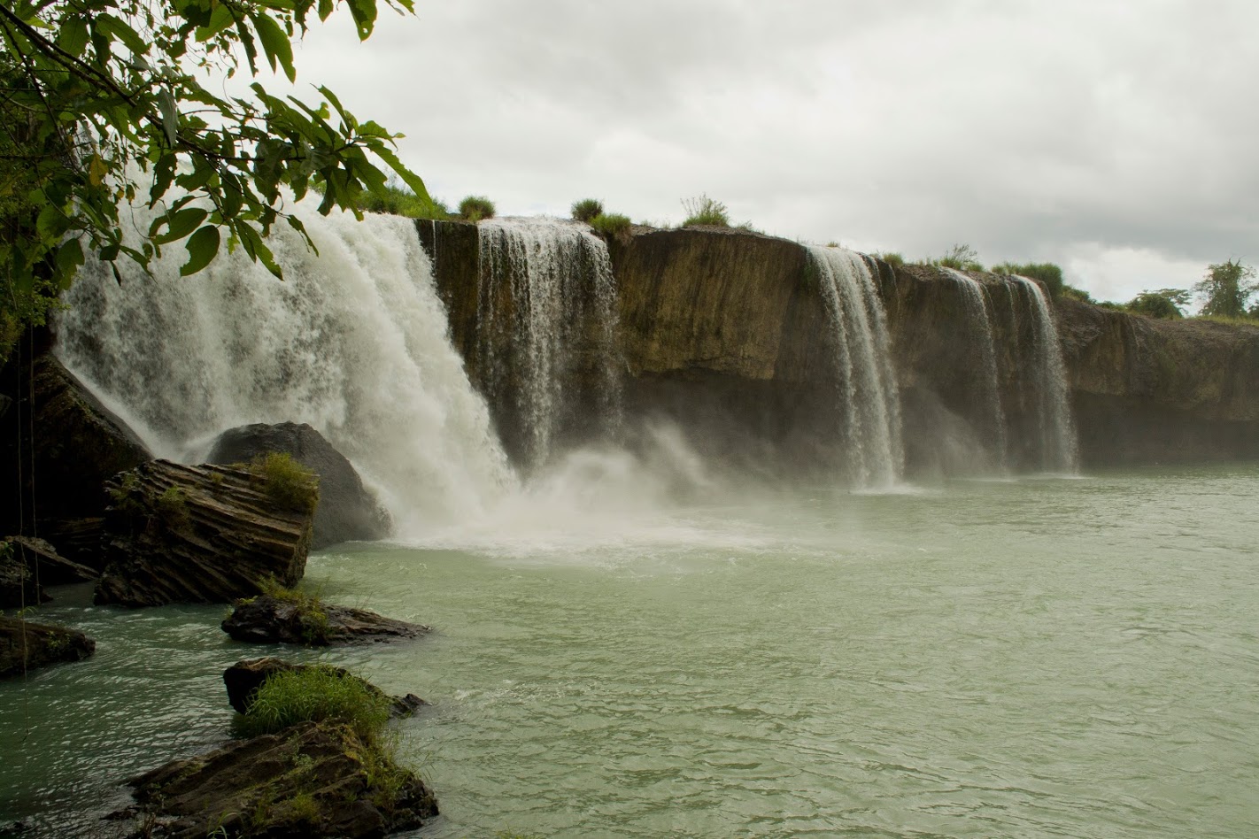 Cascade, par Invoqueuse